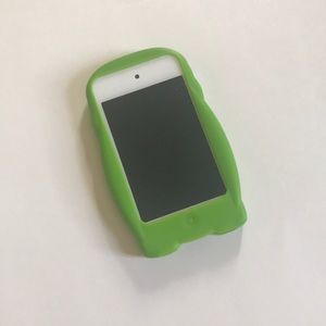 Apple iPOD Touch with Turtle case